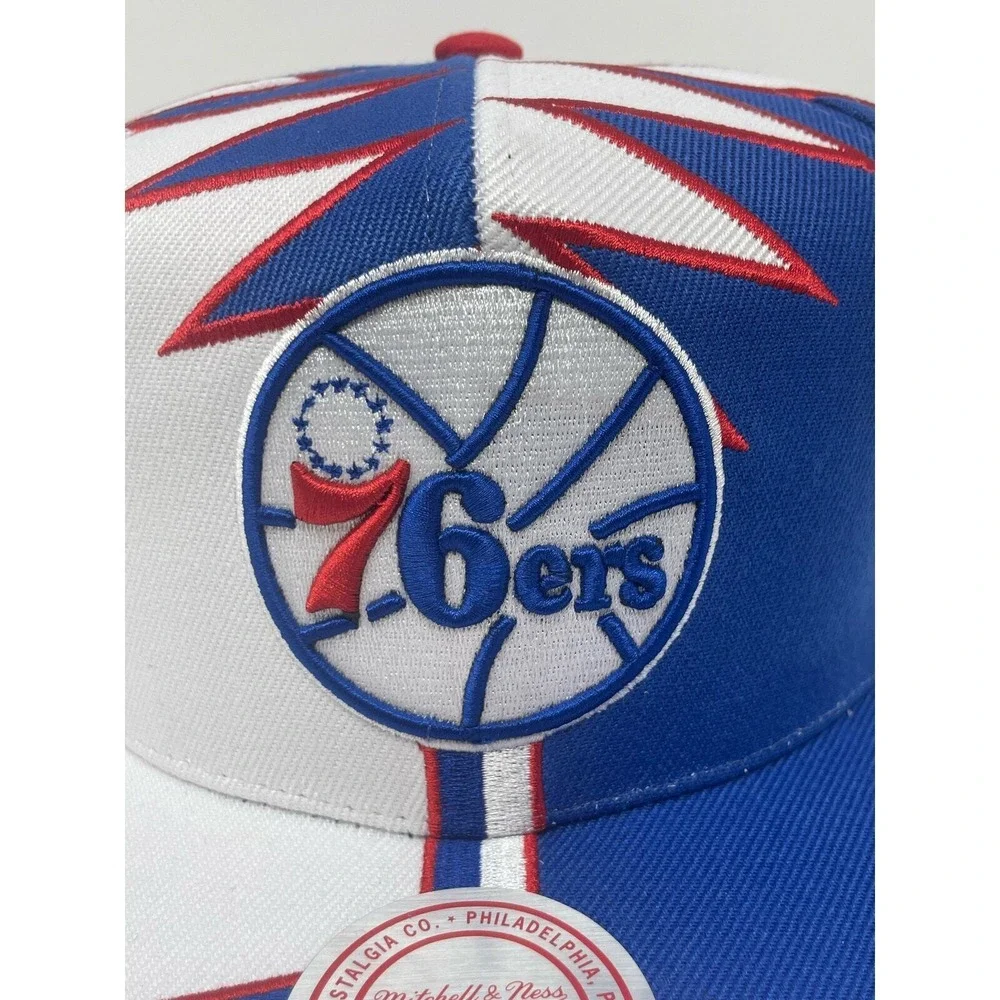 Philadelphia 76ers SnapBack Hat Mitchell &‎ Ness x Lids Shockwave Adjustable Cap